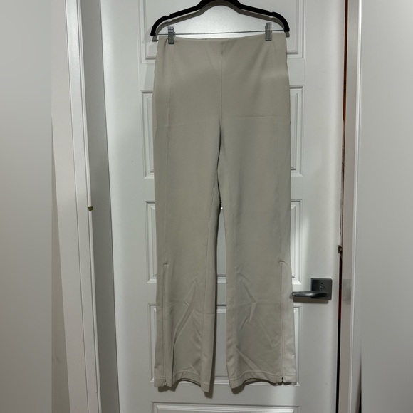 Lululemon Ribbed Softstreme Zip-Leg High-Rise Pant Size 10 - Picture 5 of 6